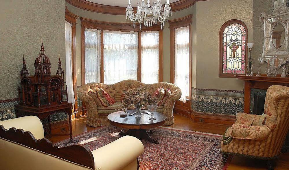 The Grand Anne Bed And Breakfast Keokuk Exterior photo