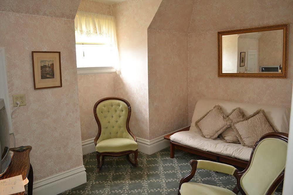 The Grand Anne Bed And Breakfast Keokuk Exterior photo